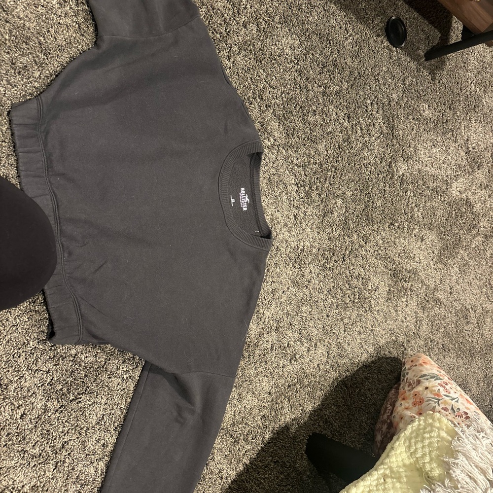 Hollister Dark Gray Cropped Sweatshirt